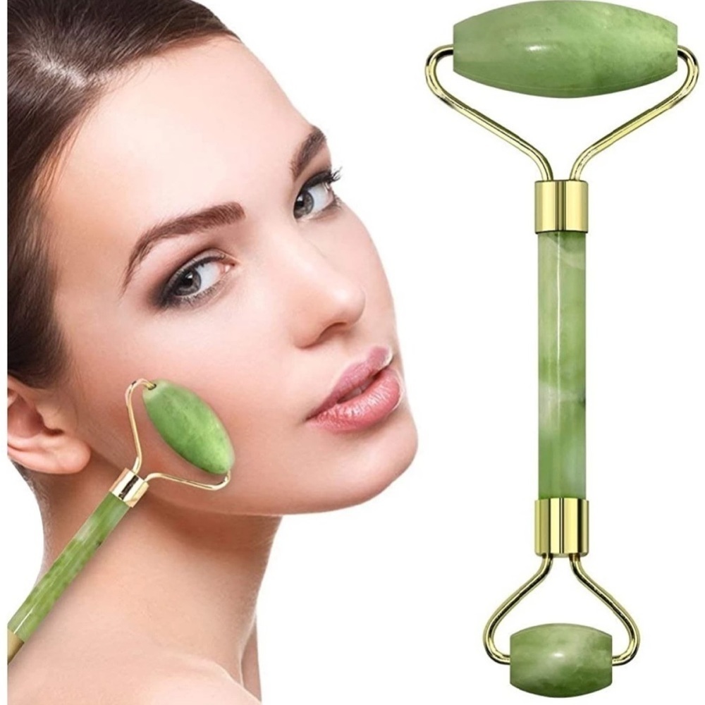 Jade face roller New in box